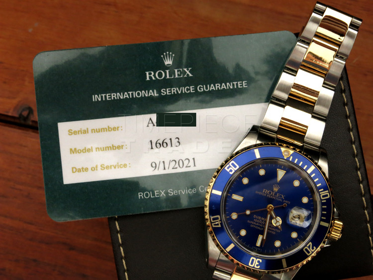 Rolex Submariner 16613 Blue Date 40mm 18k Yellow Gold Stainless Steel Gold-Through  Clasp