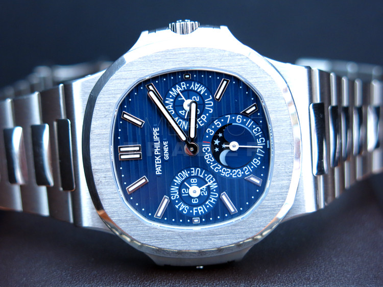 Patek Philippe  Nautilus Perpetual Calendar White Gold 5740/1G-001