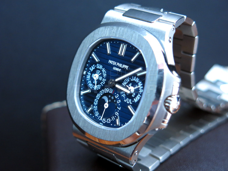 Nautilus Perpetual Calendar Ref 5740 in White Gold On White Gold Bracelet  with Blue Dial 5740/1G 001